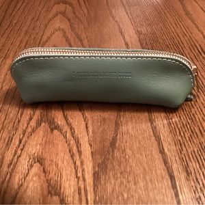 Portland Leather small pouch in EUC